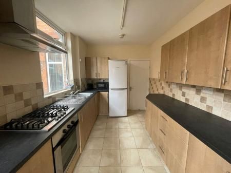 Thurlow Road, Leicester - Photo 1