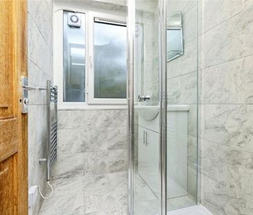 3 bedroom flat to rent - Photo 4