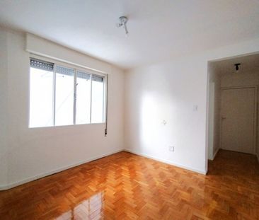 Apartamento com 2 quartos e 69m² para alugar em Petrópolis, Porto A... - Photo 2
