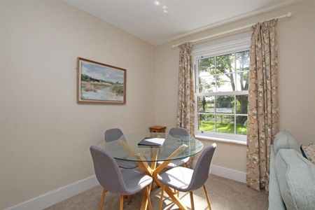 2 bedroom semi-detached house to rent - Photo 4