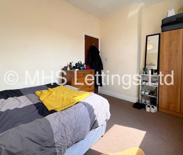 4 Bedroom Mid Terraced House for rent in Hessle Mount - Photo 5