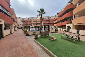 Alquiler de piso en Avenida de Daya Nueva