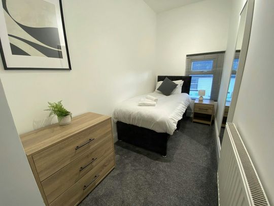 Terraced House to rent on - Photo 1