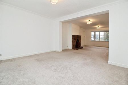 5 bedroom detached house to rent - Photo 2