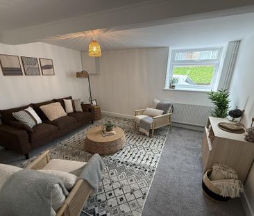 3 bedroom terraced house to rent - Photo 1