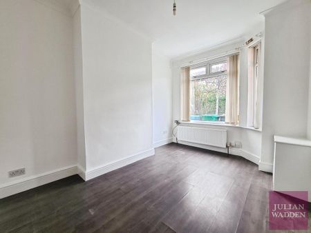 2 bedroom terraced house to rent - Photo 3