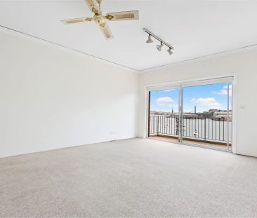 Waterfront two level home with stunning views. - Photo 1