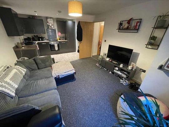 One Bedroom Apartment Royal Navy Court - Lu - Parking To Front - Spacious - Unfurnished, LU2 - Photo 1