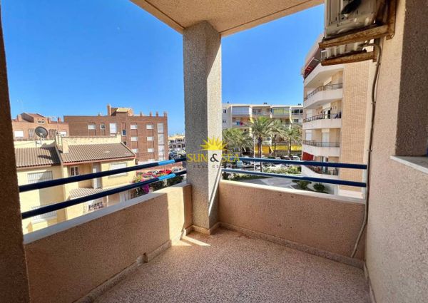 2 BEDROOM APARTMENT - GUARDAMAR DEL SEGURA, ALICANTE.