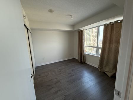 For Lease - 1420 Dupont Street Unit# 1711, Toronto, Ontario - Photo 3