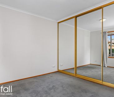 Lovely Unit, Sunny Aspect, Water Views - Photo 3