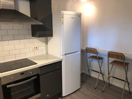 Student Apartment 4 bedroom, Broomhill, Sheffield - Photo 4