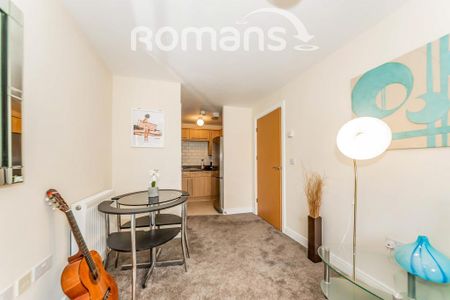 1 bedroom flat to rent - Photo 3