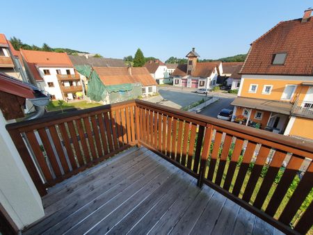 Betreutes Wohnen: Geförderte Altbauwohnung mit Balkon - Photo 2