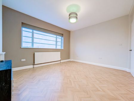 2 Bed Flat, Mundania Court, SE22 - Photo 2
