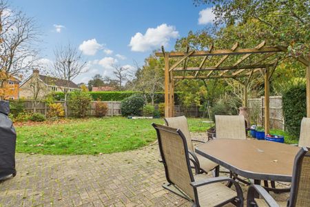 5 bedroom detached house to rent - Photo 3