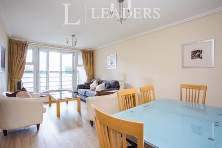 2 bedroom flat to rent - Photo 2