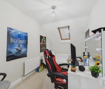 3 bedroom end of terrace house to rent - Photo 3