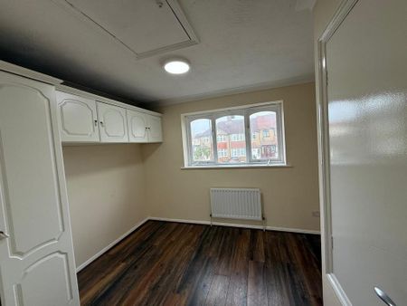 2 bedroom terraced house to rent - Photo 4