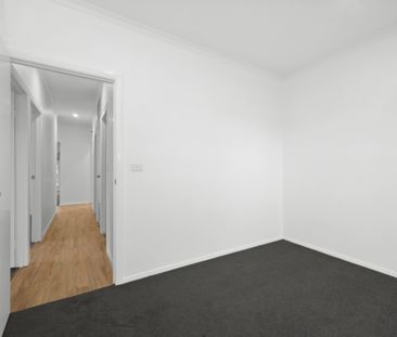 Renovated 3 Bedroom Townhouse in Great Location - Photo 3