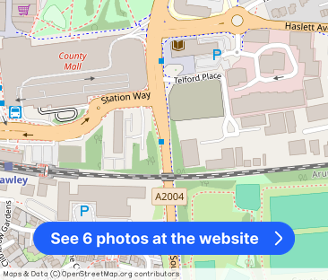 Queens Square, Town Centre - Photo 1