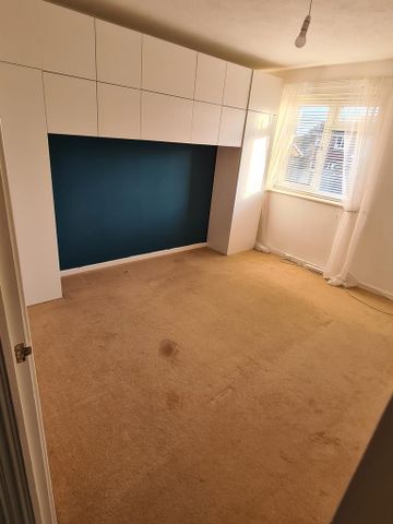 2 bedroom semi-detached house to rent - Photo 3