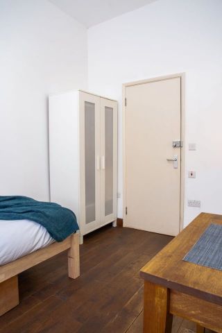 Bedsit, Mapesbury Lodge, NW2 - Photo 2