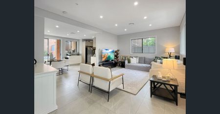 STUNNING MODERN TOWNHOUSE IN AN EXCLUSIVE POCKET OF AUBURN! - Photo 4
