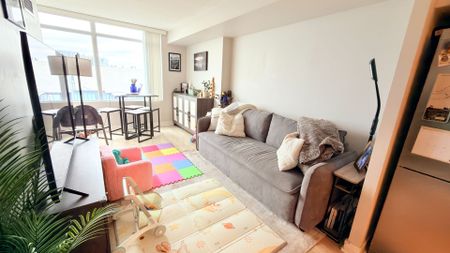 For Lease - 25 Telegram Mews Unit# 4808, Toronto, Ontario - Photo 5