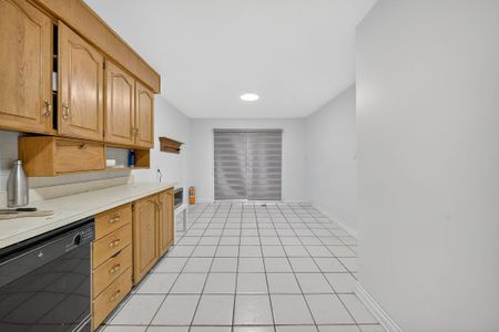 For Lease - 6 Madoc Drive Unit# Upper, Brampton, Ontario - Photo 2