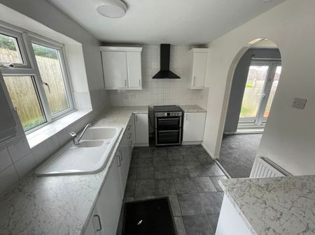 Houfton Road, Bolsover, S44, Chesterfield - Photo 2