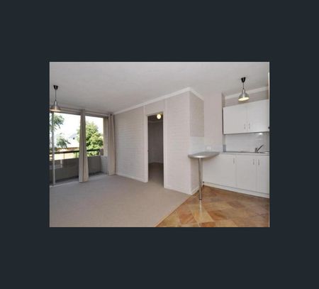 14/80 Scarborough Bch Rd, Mount Hawthorn, WA 6016 - Photo 2