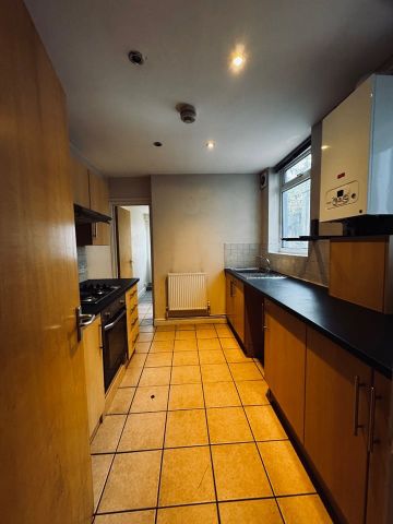 1 Bed Flat, Howard Road, BS3 - Photo 3