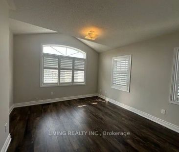 Property For Lease | N9271744 - Photo 6