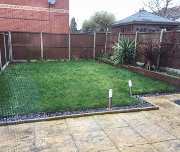 2 bedroom terraced house to rent - Photo 2