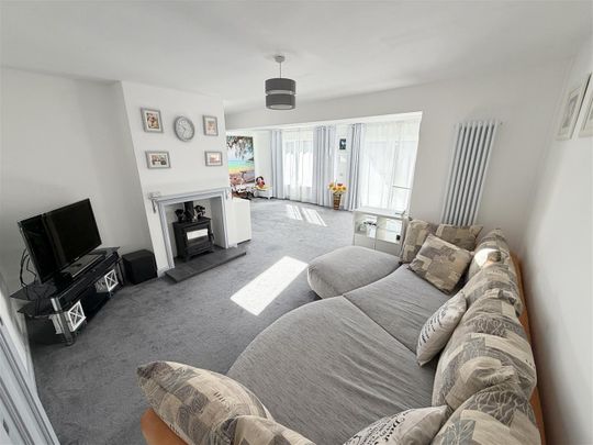 Kings Drive, Thingwall, Wirral - Photo 1