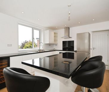 3 bedroom Bungalow To Let - Photo 5