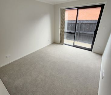 Seamless IndoorÃ¢Â€Â“Outdoor Living - Photo 4