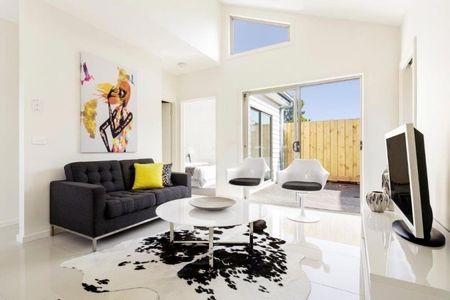 52 Anderson Street, Newport VIC 3015 - Photo 2