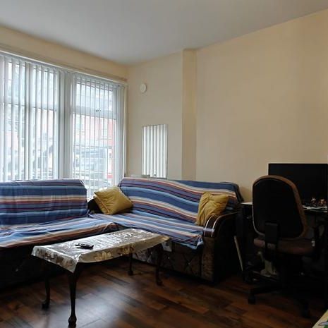 3 bedroom end of terrace house to rent - Photo 1