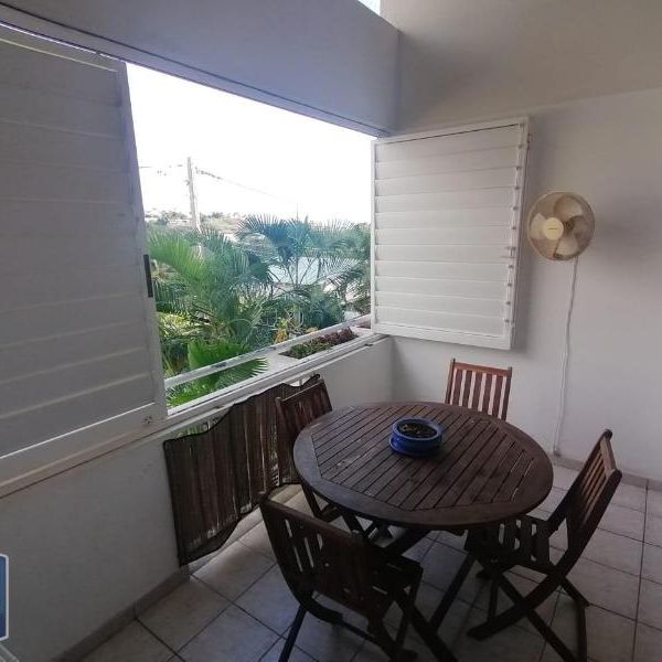 Location Appartement 2 pièces 54m² ST GILLES LES BAINS 97434 - Photo 1