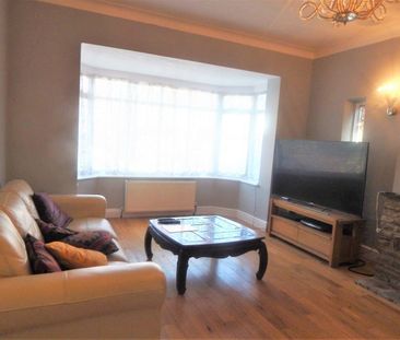 4 Bed Bungalow, Wandle Road, SM4 - Photo 1