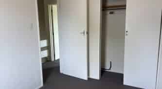 Tidy 2 bedroom unit - Photo 4