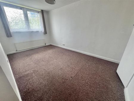 3 bedroom maisonette to rent - Photo 4