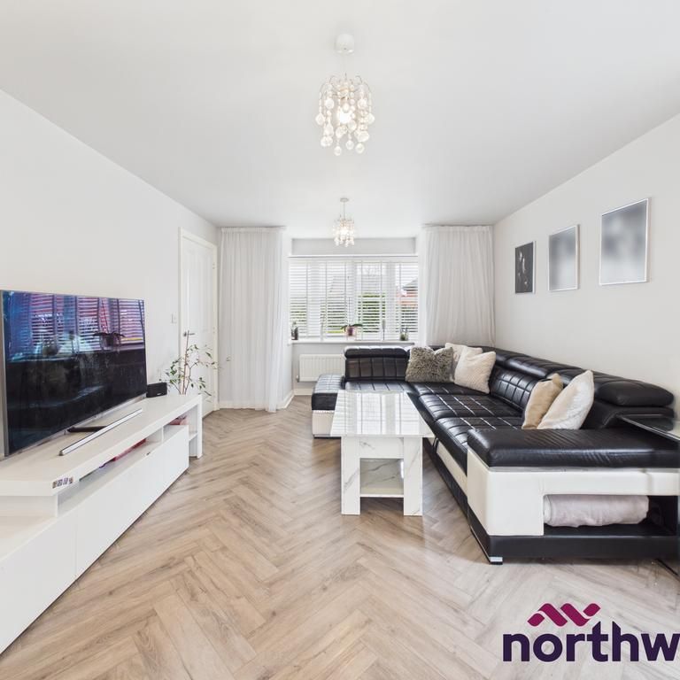 4 bedroom detached house to rent - Photo 1