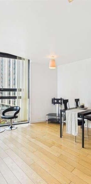 Islington Wharf, M4 - Photo 1