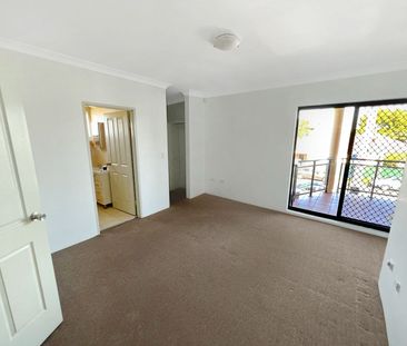 6C Winspear Avenue, 2200, Bankstown Nsw - Photo 1