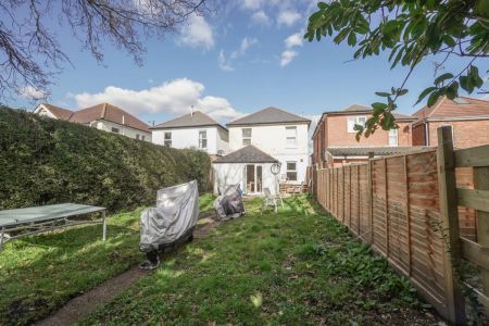 To Rent Acland Road, Charminster, Bournemouth, BH9 £2,250 pcm Tenancy Info - Photo 2