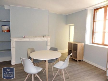 Location Appartement 1 pièce 40m² BOURGES 18000 - Photo 2
