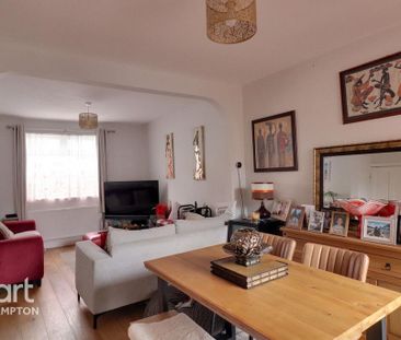 2 bedroom terraced house to rent - Photo 4